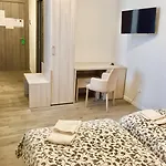 Hotel Academy 3*