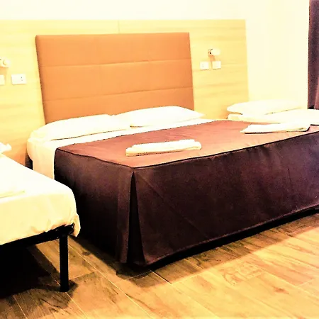 Academy فندق 3*