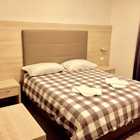 Academy فندق 3*