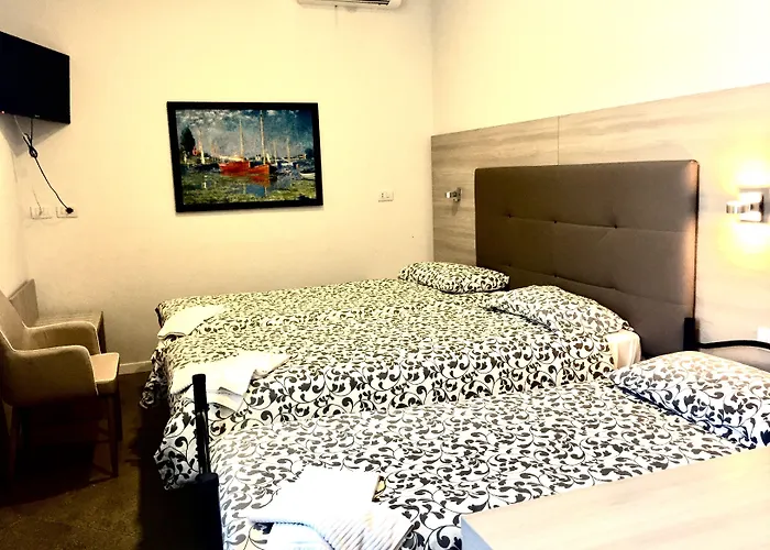 Academy מלון פיומיצ'ינו