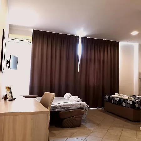 Hotel Academy Fiumicino