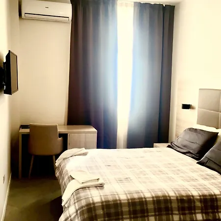 Academy פיומיצ'ינו