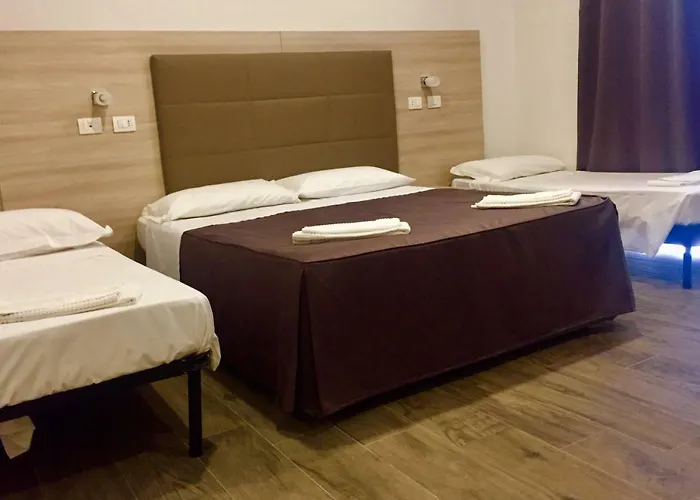 Academy Hotel 3*